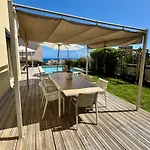 Moderne Pour 8 Personnes - Vue Sur ! ניס