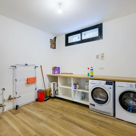 Moderne Pour 8 Personnes - Vue Sur ! Nizza