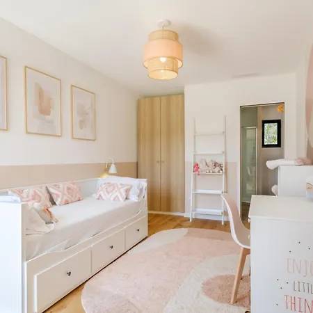 Moderne Pour 8 Personnes - Vue Sur ! Villa *