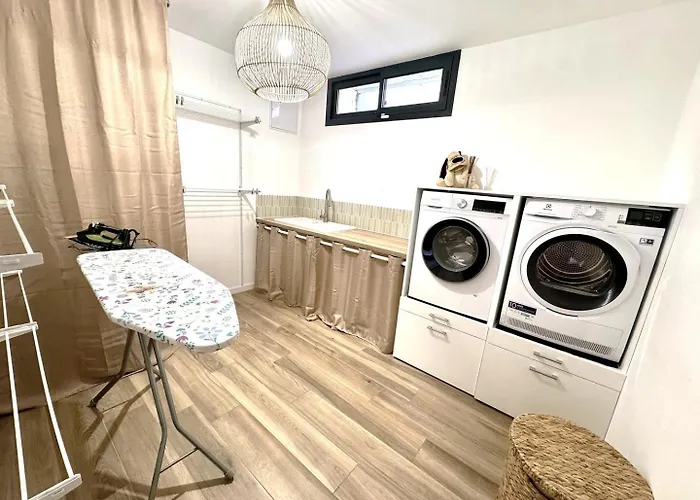 Moderne Pour 8 Personnes - Vue Sur ! Villa