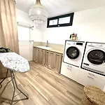 Moderne Pour 8 Personnes - Vue Sur ! Villa