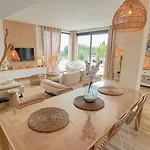 Moderne Pour 8 Personnes - Vue Sur !