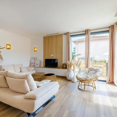 Moderne Pour 8 Personnes - Vue Sur ! Willa *