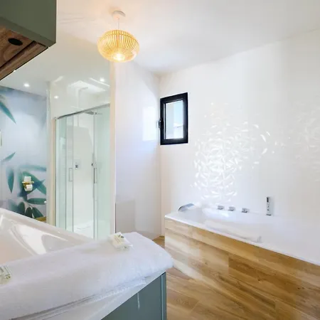 Moderne Pour 8 Personnes - Vue Sur ! Nicea