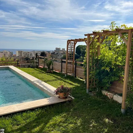 Moderne Pour 8 Personnes - Vue Sur ! Villa Nice