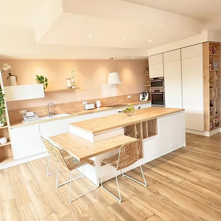 Moderne Pour 8 Personnes - Vue Sur !