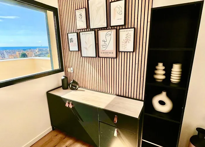 Moderne Pour 8 Personnes - Vue Sur ! * ניס