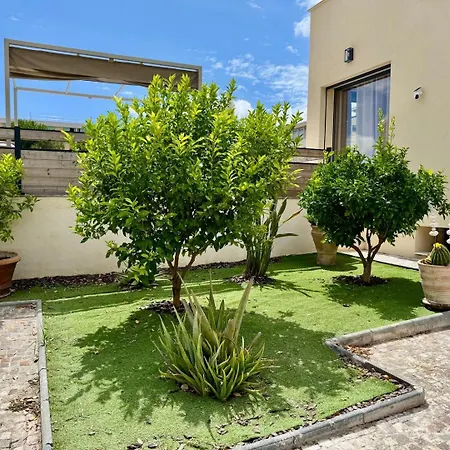 Moderne Pour 8 Personnes - Vue Sur ! * ניס